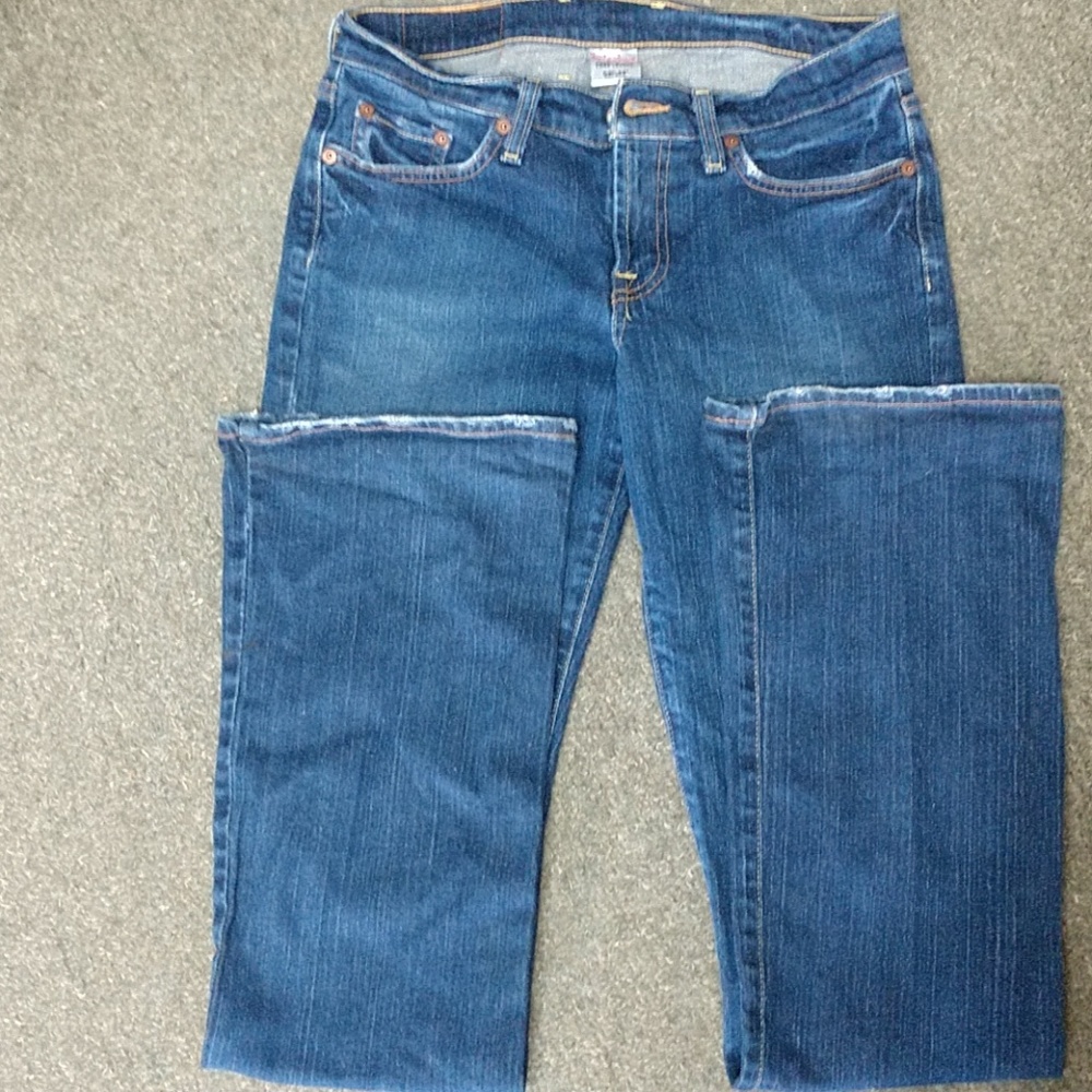 Lucky Brand 27"x35" Jeans.